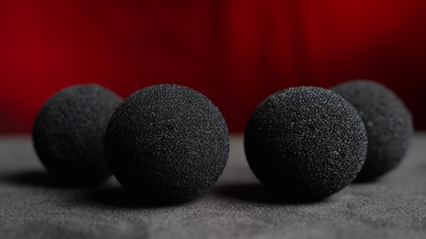 Sponge Balls 50PK BLACK 2" by Murphy's Magic - Imagen 2